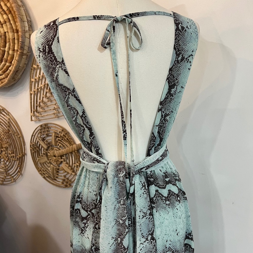 VICI Mint Green Snakeskin Maxi Dress Open Back Plunge V Tiered Small - Picture 13 of 14